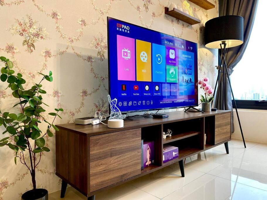 Tropicana 218 Macalister Sea & City View By Staycation Homestay George Town Dış mekan fotoğraf