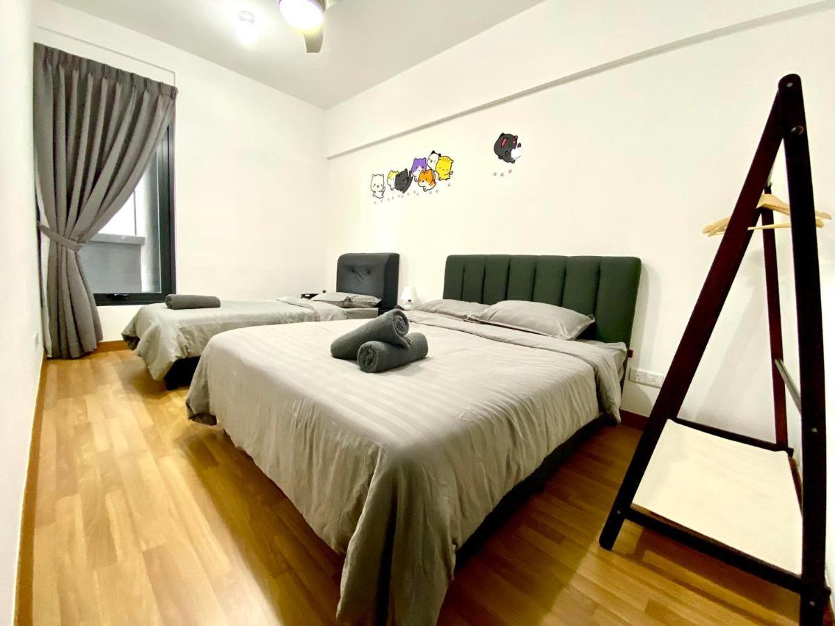 Tropicana 218 Macalister Sea & City View By Staycation Homestay George Town Dış mekan fotoğraf