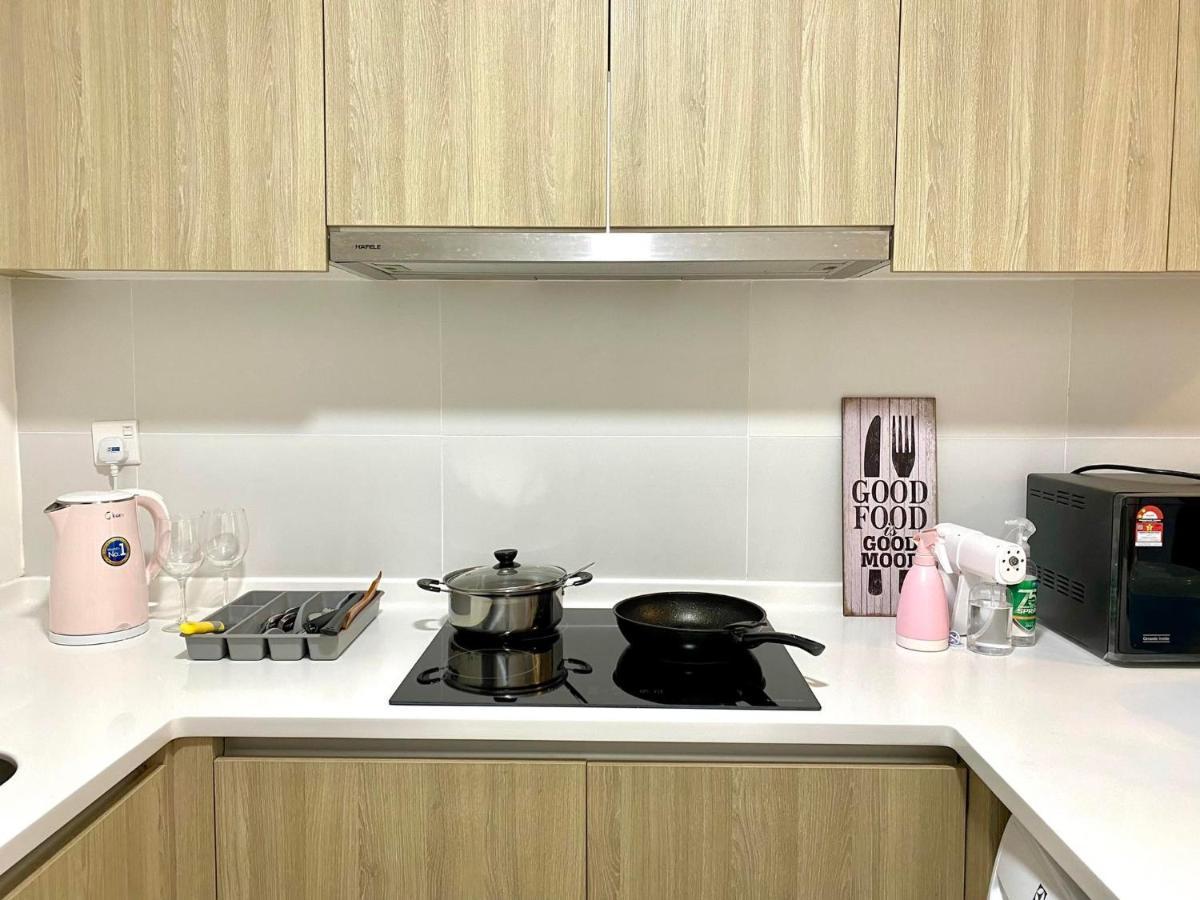 Tropicana 218 Macalister Sea & City View By Staycation Homestay George Town Dış mekan fotoğraf