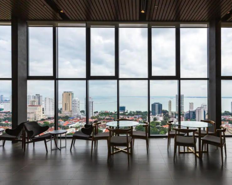 Tropicana 218 Macalister Sea & City View By Staycation Homestay George Town Dış mekan fotoğraf